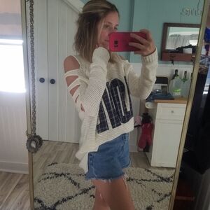 Forever 21 LOVE sweater